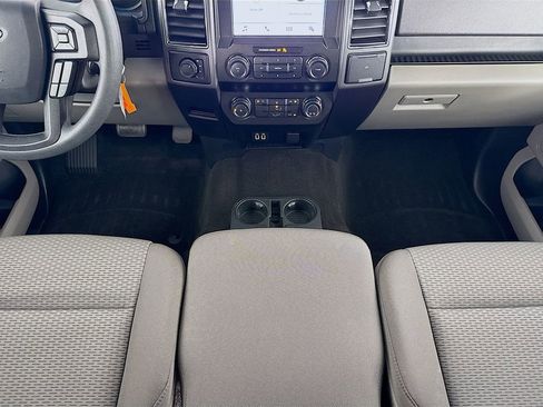 Used 2019 Ford F150 XLT image 34