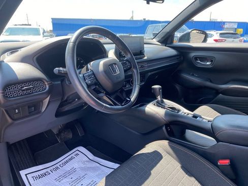 Used 2024 Honda HR-V Sport image 9