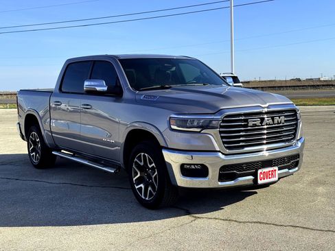 Used 2025 RAM 1500 Laramie image 5