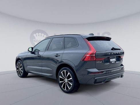 Used 2023 Volvo XC60 B5 Plus w/ Climate Package image 4