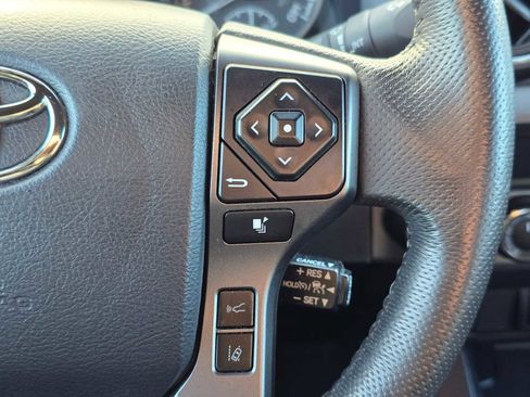 Used 2020 Toyota Tacoma TRD Off-Road image 34