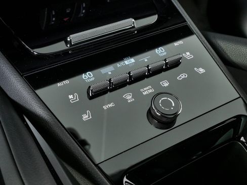 New 2026 Porsche Cayenne Coupe AWD/4WD image 18