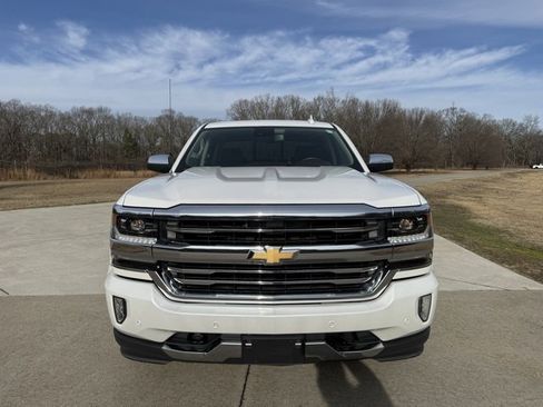 Used 2017 Chevrolet Silverado 1500 High Country image 9