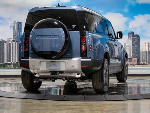 Used 2025 Land Rover Defender 110 S AWD/4WD image 8