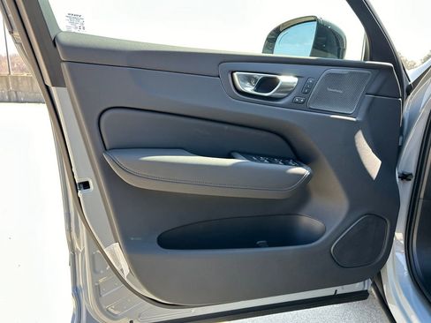 New 2026 Volvo XC60 T8 Ultra w/ Climate Package AWD/4WD image 9