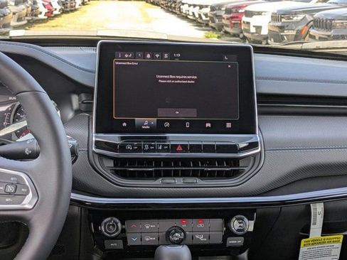 New 2026 Jeep Compass Latitude AWD/4WD image 17