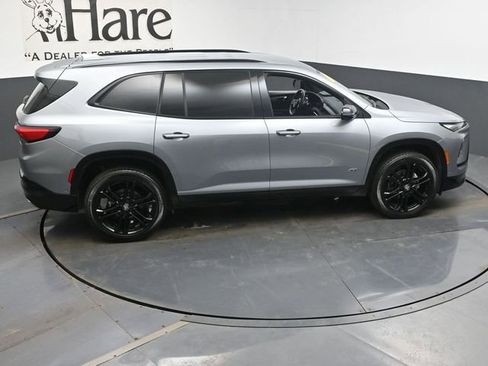 Used 2025 Buick Enclave Sport Touring w/ Super Cruise Package image 41