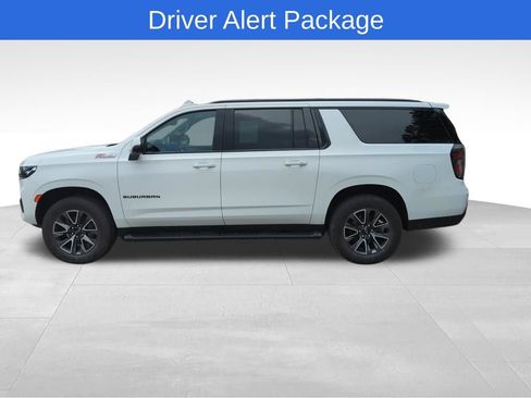 Used 2024 Chevrolet Suburban Z71 w/ Luxury Package AWD/4WD image 5