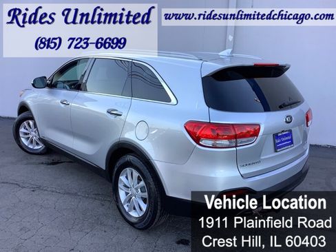 Used 2018 Kia Sorento LX image 5