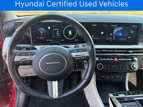 Certified 2025 Hyundai Tucson Limited AWD/4WD image 16