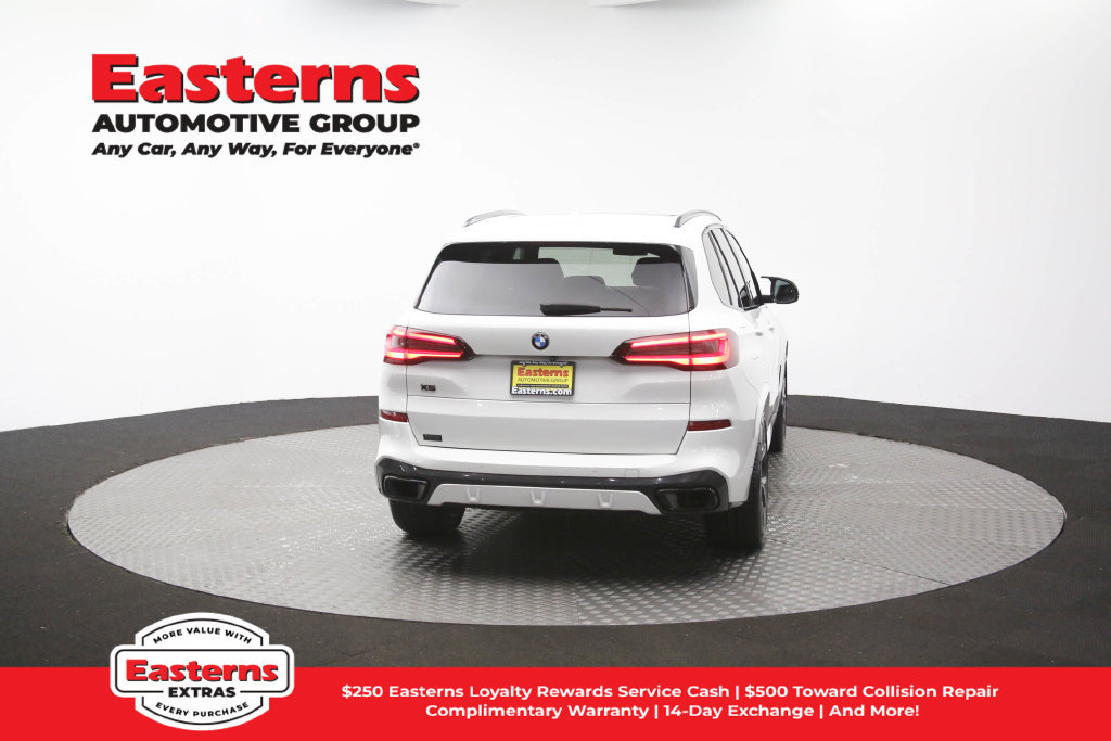 Used 2022 BMW X5 xDrive40i w/ M Sport Package AWD/4WD image 42