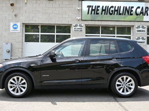 Used 2017 BMW X3 xDrive28i AWD/4WD image 3