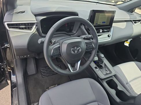 Used 2026 Toyota Corolla Cross SE image 15