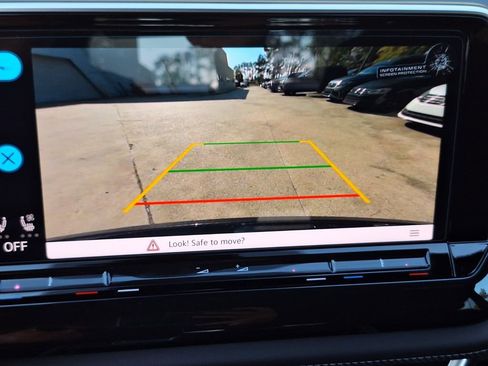 New 2026 Volkswagen Atlas Cross Sport SE image 16