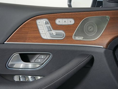 Certified 2025 Mercedes-Benz GLS 450 4MATIC w/ AMG Line Exterior image 28