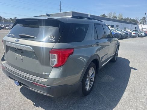 Used 2020 Ford Explorer XLT w/ Equipment Group 202A image 5