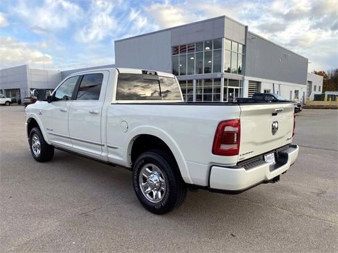 Used 2022 RAM 3500 Limited w/ Towing Technology Group image 8