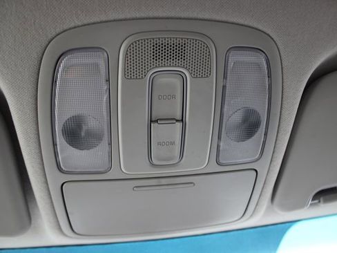 Used 2019 Kia Soul + FWD image 11