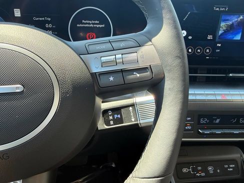 Certified 2025 Hyundai Kona Limited FWD image 27