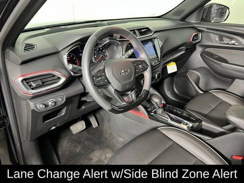 Used 2023 Chevrolet TrailBlazer RS w/ Convenience Package image 18