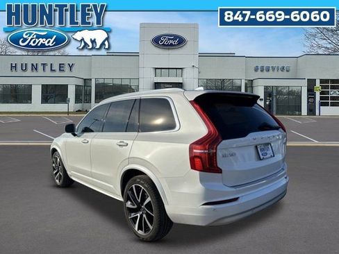 Used 2022 Volvo XC90 T6 Momentum w/ Advanced Package image 5