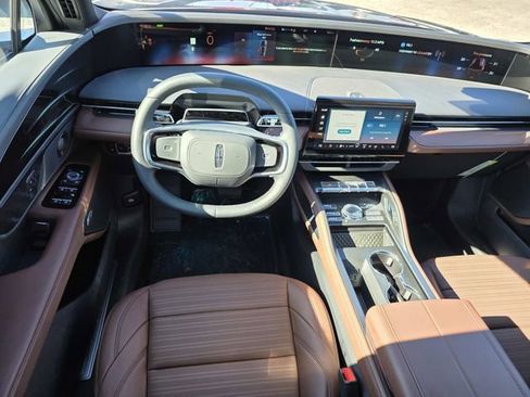 New 2026 Lincoln Nautilus Reserve image 6