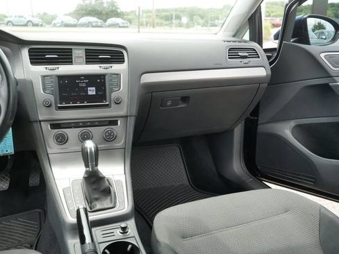 Used 2016 Volkswagen Golf S FWD image 23