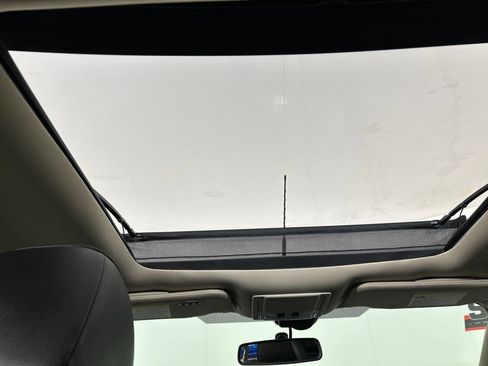 Used 2014 Lincoln MKX FWD w/ Equipment Group 102A image 19