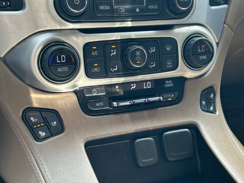 Used 2017 GMC Yukon SLT w/ Premium Edition image 38