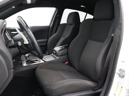 Used 2019 Dodge Charger GT RWD image 16