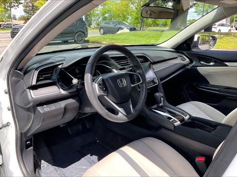 Used 2018 Honda Civic EX image 16