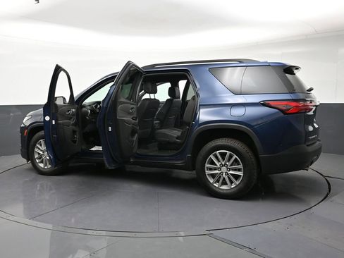 Used 2023 Chevrolet Traverse LT AWD/4WD image 36