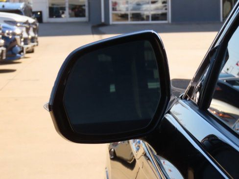 Certified 2023 Lincoln Aviator Reserve w/ Equipment Group 201A image 17