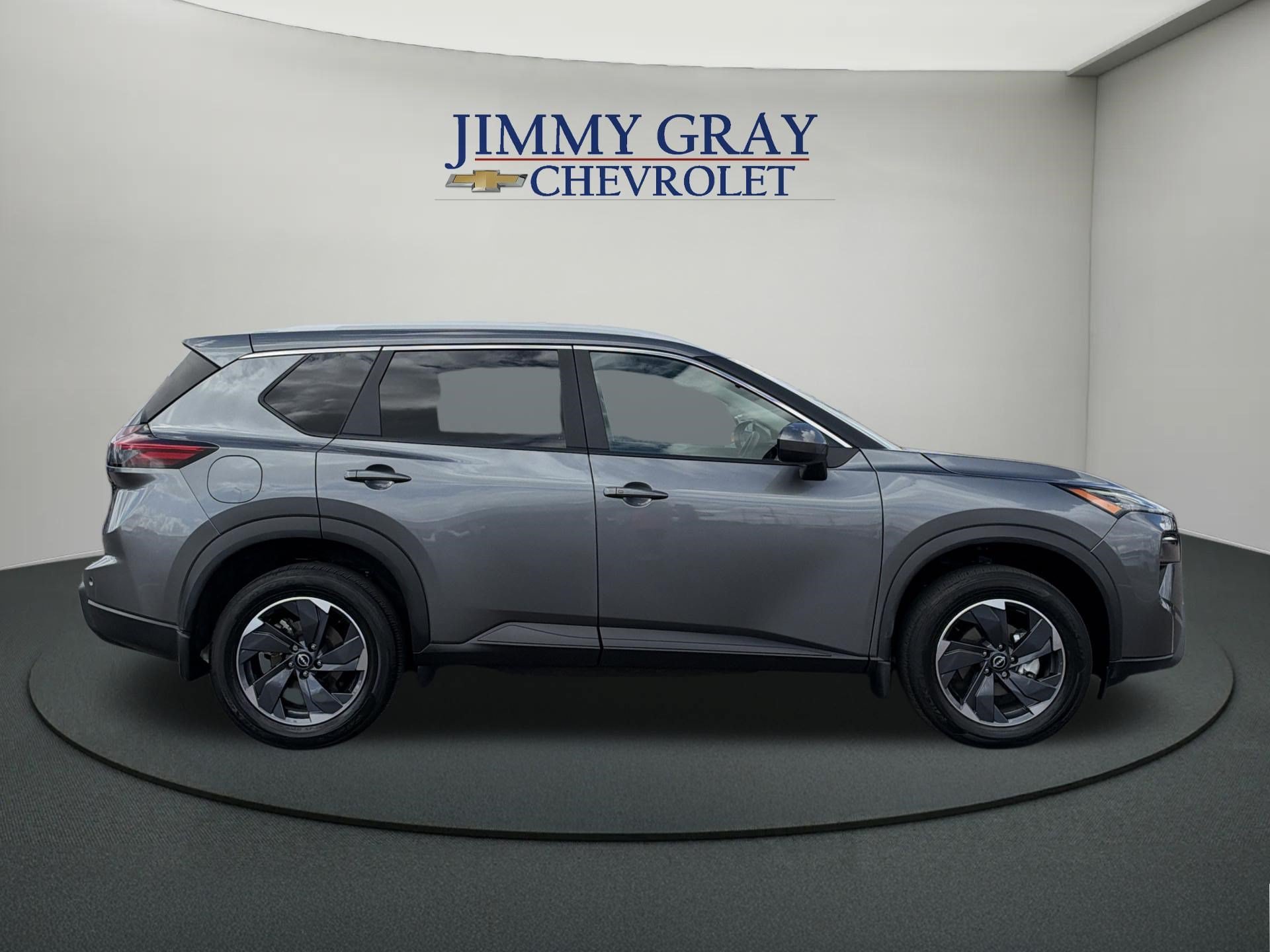 Used 2024 Nissan Rogue SV w/ SV Premium Package FWD image 6