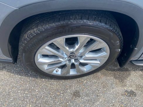 Used 2023 Toyota Highlander Limited AWD/4WD image 22
