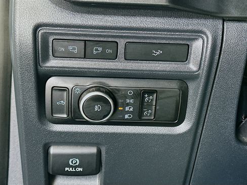 Used 2023 Ford F150 XLT w/ Equipment Group 302A High image 17