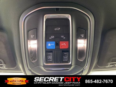 Used 2023 Jeep Grand Cherokee L Laredo AWD/4WD image 19