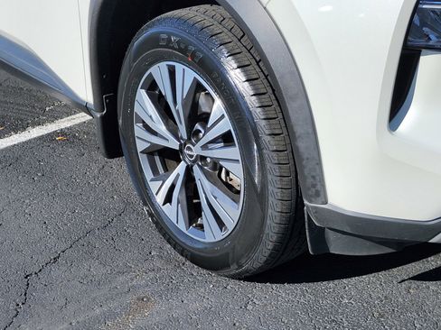 Used 2023 Nissan Rogue SV w/ SV Premium Package image 7