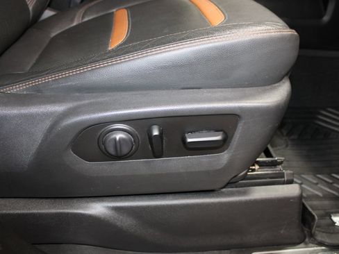 Used 2020 GMC Sierra 1500 AT4 w/ AT4 Premium Package AWD/4WD image 33