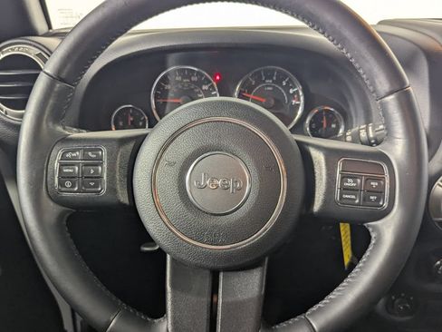 Used 2017 Jeep Wrangler Unlimited Sahara w/ Max Tow Package AWD/4WD image 14