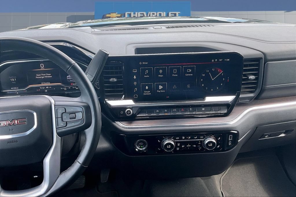 Used 2024 GMC Sierra 1500 SLT AWD/4WD image 10