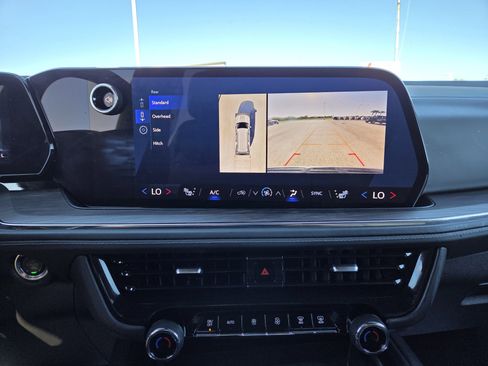 Used 2025 Chevrolet Tahoe Z71 image 37