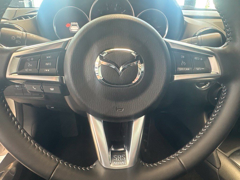 Certified 2023 MAZDA MX-5 Miata Club w/ Weather Package RWD image 8