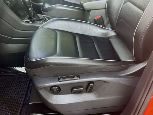 Used 2018 Volkswagen Tiguan SEL Premium AWD/4WD image 21