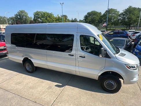 Used 2023 Mercedes-Benz Sprinter 3500 w/ Parking Package image 6