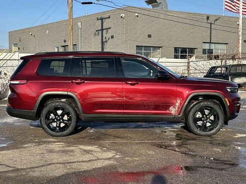 New 2025 Jeep Grand Cherokee L Limited image 2