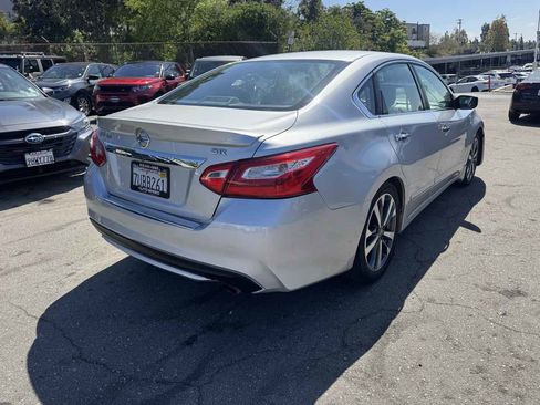 Used 2016 Nissan Altima 2.5 SR image 4