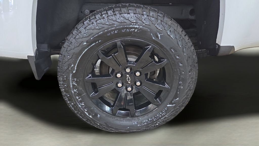 Used 2020 Chevrolet Colorado Z71 AWD/4WD image 31
