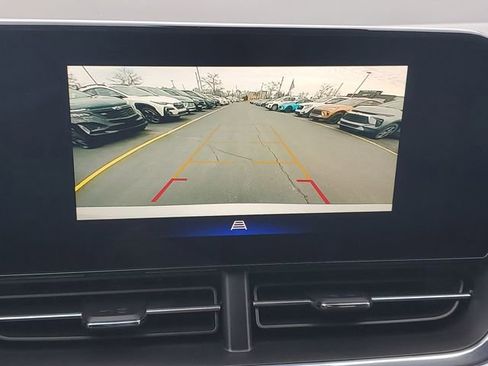 Certified 2025 Chevrolet Trax LT w/ Driver Confidence Package image 25