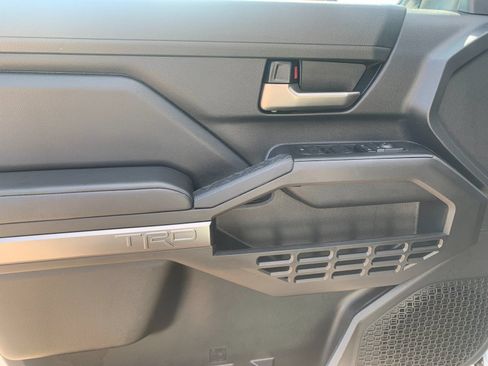 Used 2025 Toyota Tacoma TRD Sport AWD/4WD image 13